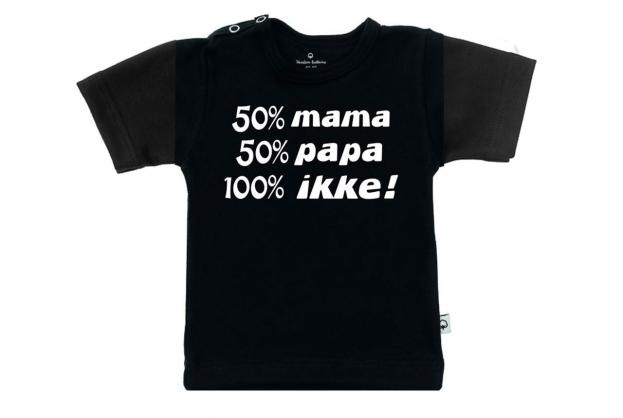 Wooden Buttons t-shirt lm 50 mama 50 papa 100 ikke zwart